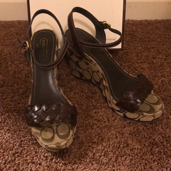 COACH Wedges - Picture 2 of 6